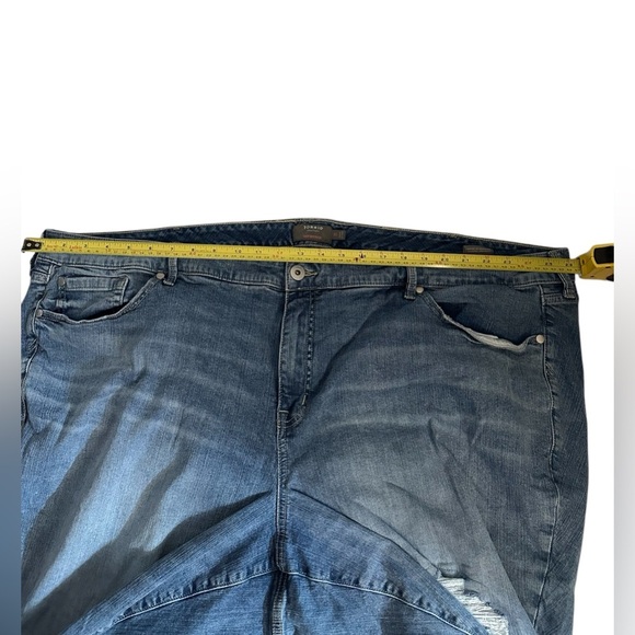 Torrid Cropped Boyfriend Distressed Raw Hem Denim Blue Jeans Pockets Size 30 - Picture 3 of 10
